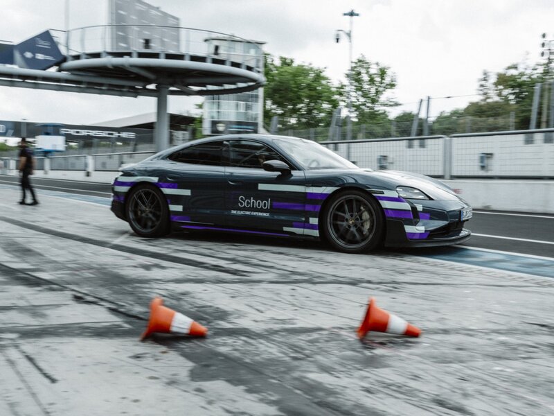 Porsche E-School